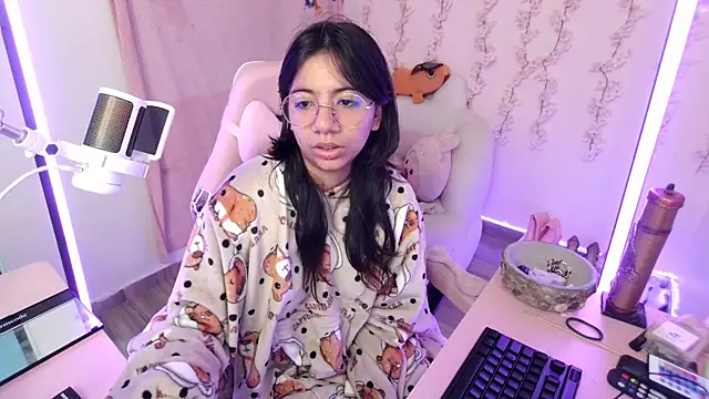 Snapshot of Nami_usagi chatting on December 2025 01:50:02 PM Nami usagi online show from December 2025 01:50:02 PM