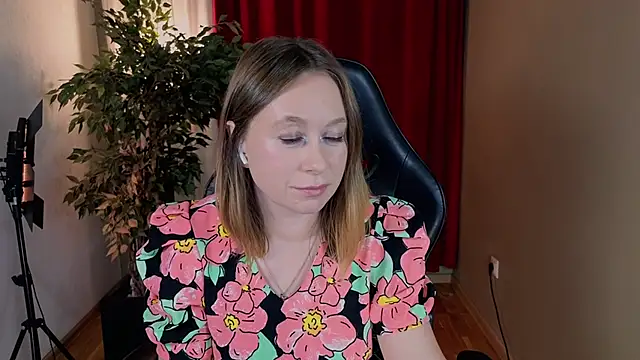 Snapshot of BrookeEvans chatting on October 2025 12:57:01 AM BrookeEvans online show from October 2025 12:57:01 AM