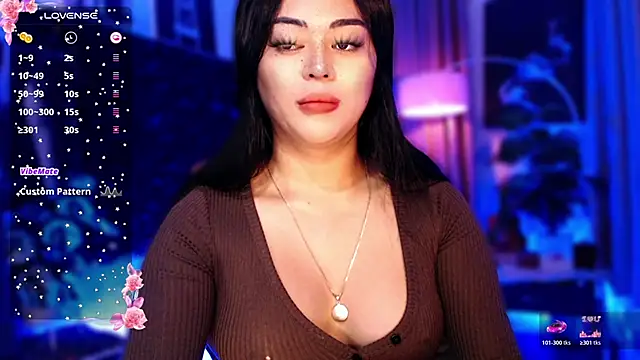 Thalia Cambridge online show from November 2025 11:47:02 PM