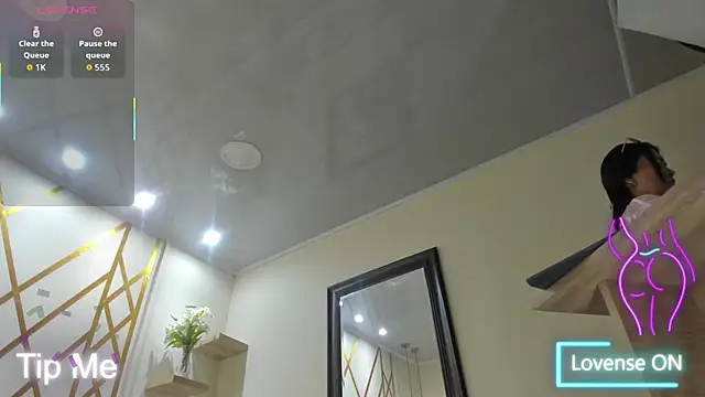 bonie lov online show from November 2025 10:10:02 PM