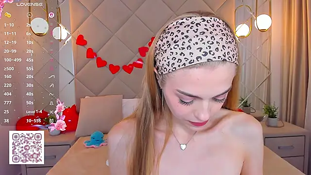 sayl0r moon online show from February 2025 03:26:02 AM