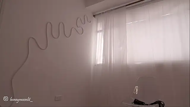 HannaMoom online show from October 2025 09:45:01 PM