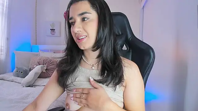 annadu011 online show from March 2025 02:23:01 PM