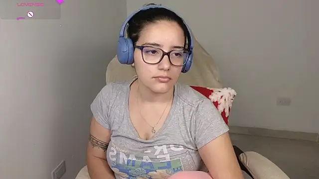 blue  moon  online show from December 2025 04:20:02 AM