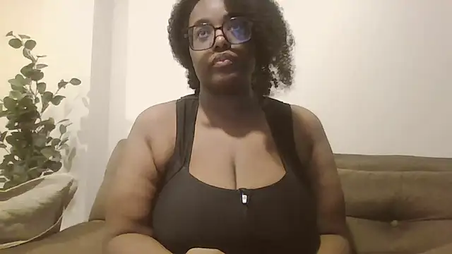 MissCC99 online show from April 2026 02:33:01 PM