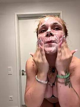 Snapshot of PennyPrincess chatting on October 2025 01:17:02 PM PennyPrincess online show from October 2025 01:17:02 PM