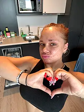 Snapshot of PennyPrincess chatting on October 2025 09:09:01 AM PennyPrincess online show from October 2025 09:09:01 AM