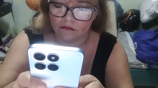 Snapshot of selenax2023 chatting on October 2025 05:11:01 PM selenax2023 online show from October 2025 05:11:01 PM