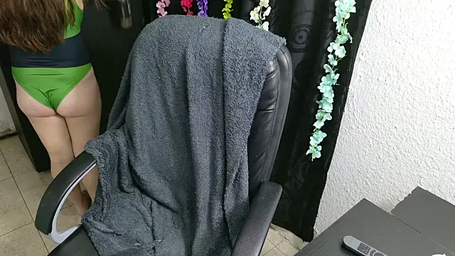 ann bronw online show from October 2025 12:33:02 AM