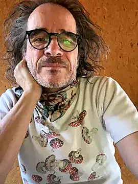 GioApri online show from November 2025 09:58:01 AM