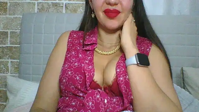 Glamour Grace online show from February 2025 08:41:01 PM