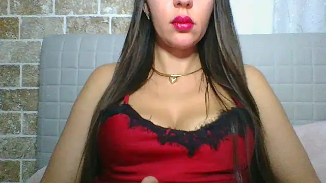 Glamour Grace online show from February 2025 05:52:02 PM