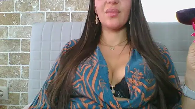 Glamour Grace online show from March 2025 12:55:02 PM