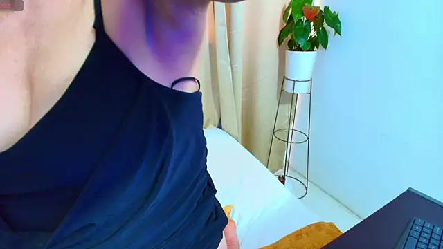 Snapshot of yulina_xue chatting on September 2025 09:19:01 PM yulina xue online show from September 2025 09:19:01 PM