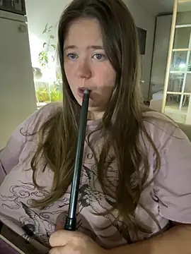 Snapshot of remirann_ chatting on October 2025 05:44:01 PM remirann online show from October 2025 05:44:01 PM