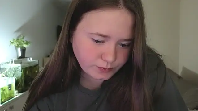 remirann  online show from May 2026 02:33:02 PM