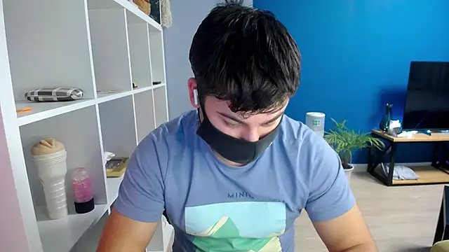 Tomguys online show from January 2025 07:57:01 PM