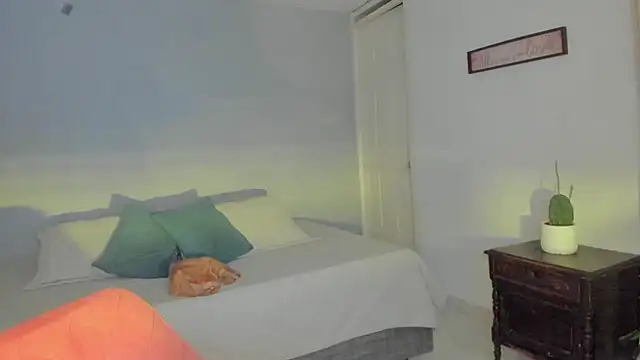 Snapshot of rosaaliiaa1 chatting on January 2026 10:57:02 PM rosaaliiaa1 online show from January 2026 10:57:02 PM