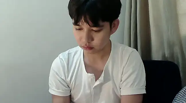 Snapshot of alfonsoasiancutie chatting on December 2024 03:16:02 AM alfonsoasiancutie online show from December 2024 03:16:02 AM