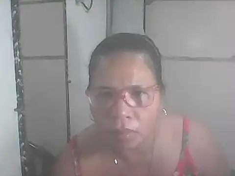 Snapshot of hotwet_mama4uxx chatting on January 2025 10:26:02 PM hotwet mama4uxx online show from January 2025 10:26:02 PM
