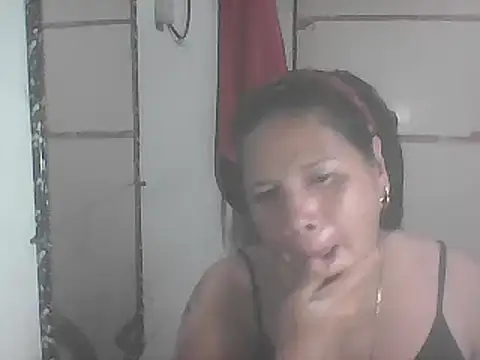 Snapshot of hotwet_mama4uxx chatting on February 2025 01:08:02 PM hotwet mama4uxx online show from February 2025 01:08:02 PM