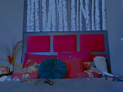 Snapshot of MissParis26 chatting on October 2025 09:04:01 PM MissParis26 online show from October 2025 09:04:01 PM