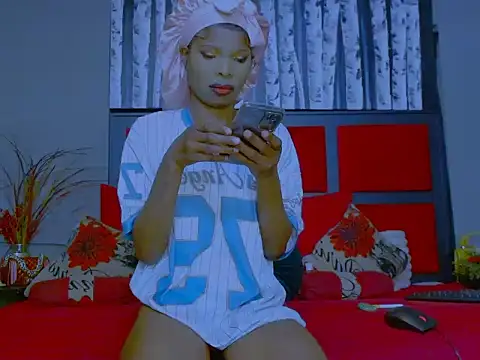 Snapshot of MissParis26 chatting on November 2025 09:27:01 PM MissParis26 online show from November 2025 09:27:01 PM