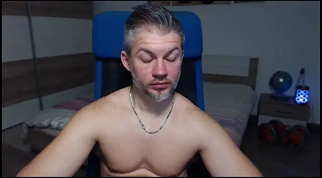 RobbyShawz online show from December 2024 09:59:02 AM