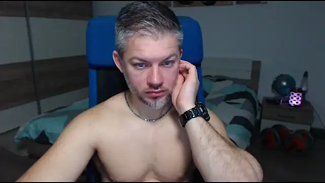 RobbyShawz online show from December 2024 05:44:01 AM