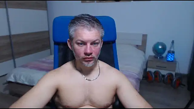 RobbyShawz online show from November 2025 05:40:02 AM