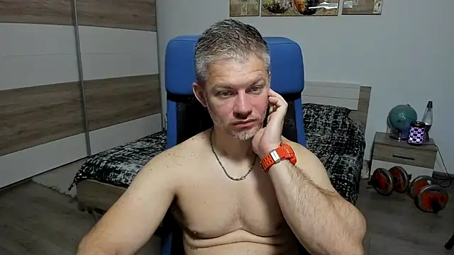 RobbyShawz online show from June 2026 04:06:01 AM