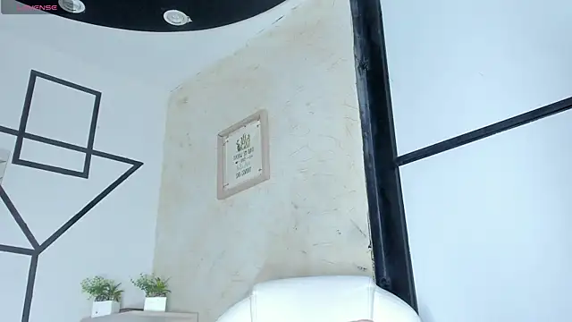 Rianamanson online show from March 2025 03:18:02 PM