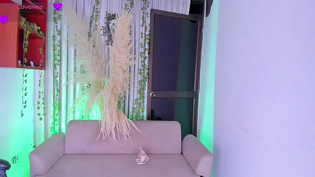 Rianamanson online show from March 2026 04:38:02 AM