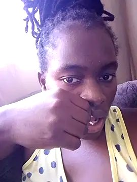 Snapshot of _cutemelania chatting on February 2025 12:05:02 PM cutemelania online show from February 2025 12:05:02 PM