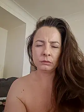 Snapshot of cristalines chatting on October 2025 08:09:02 AM cristalines online show from October 2025 08:09:02 AM