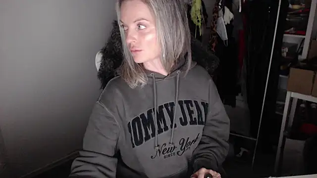 Sabdeluxe online show from January 2025 04:41:01 PM