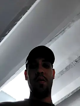 guyrick22 online show from October 2025 09:56:01 PM