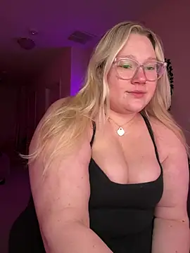 PiggyRose online show from March 2026 11:56:02 PM