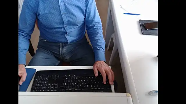 Snapshot of dutchpornking chatting on September 2025 07:46:01 AM dutchpornking online show from September 2025 07:46:01 AM