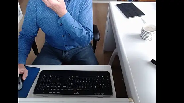 Snapshot of dutchpornking chatting on October 2025 08:03:01 AM dutchpornking online show from October 2025 08:03:01 AM