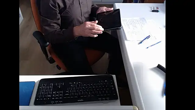 Snapshot of dutchpornking chatting on October 2025 12:00:02 PM dutchpornking online show from October 2025 12:00:02 PM