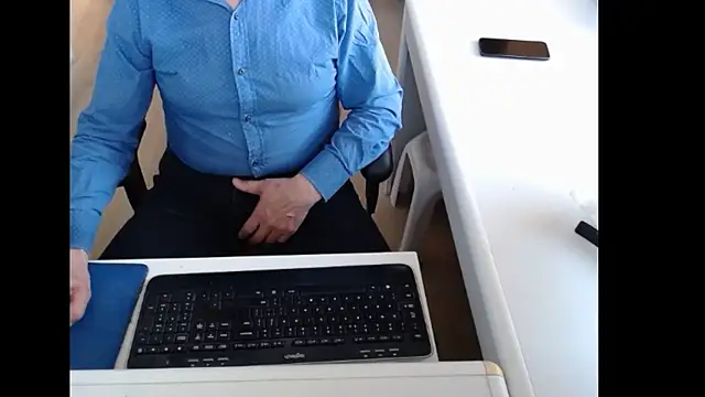 dutchpornking online show from April 2026 06:17:01 AM