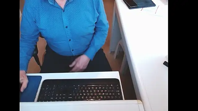 dutchpornking online show from May 2026 05:40:02 PM