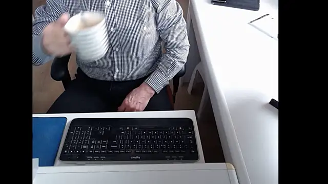 dutchpornking online show from May 2026 06:42:02 AM