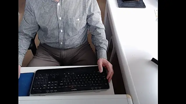 dutchpornking online show from May 2026 06:08:01 AM