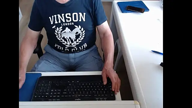 dutchpornking online show from June 2026 06:13:02 AM