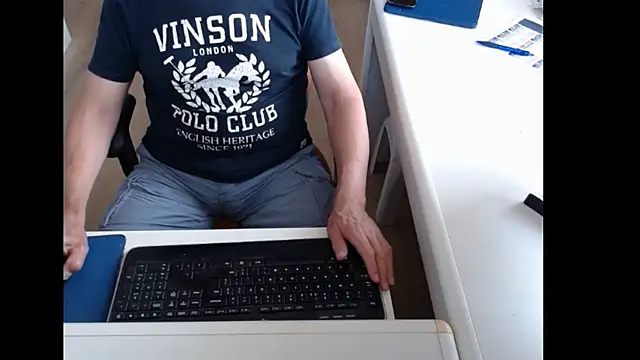 dutchpornking online show from June 2026 08:06:01 AM