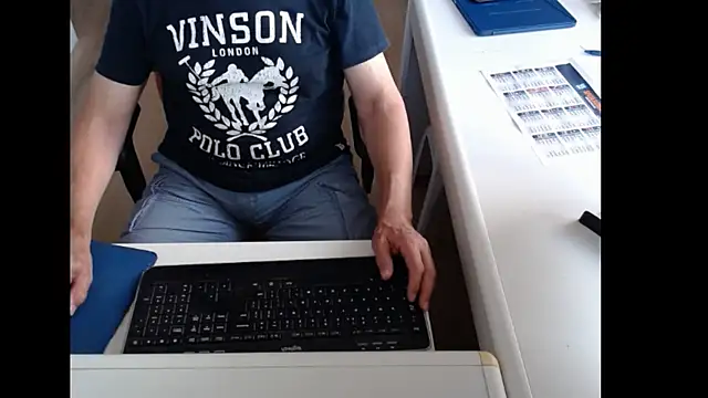 dutchpornking online show from June 2026 06:49:02 AM
