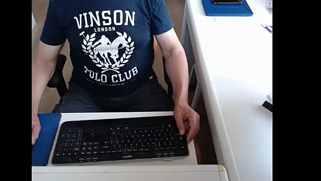 dutchpornking online show from June 2026 06:41:01 AM