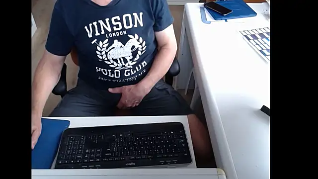 dutchpornking online show from June 2026 05:57:01 AM